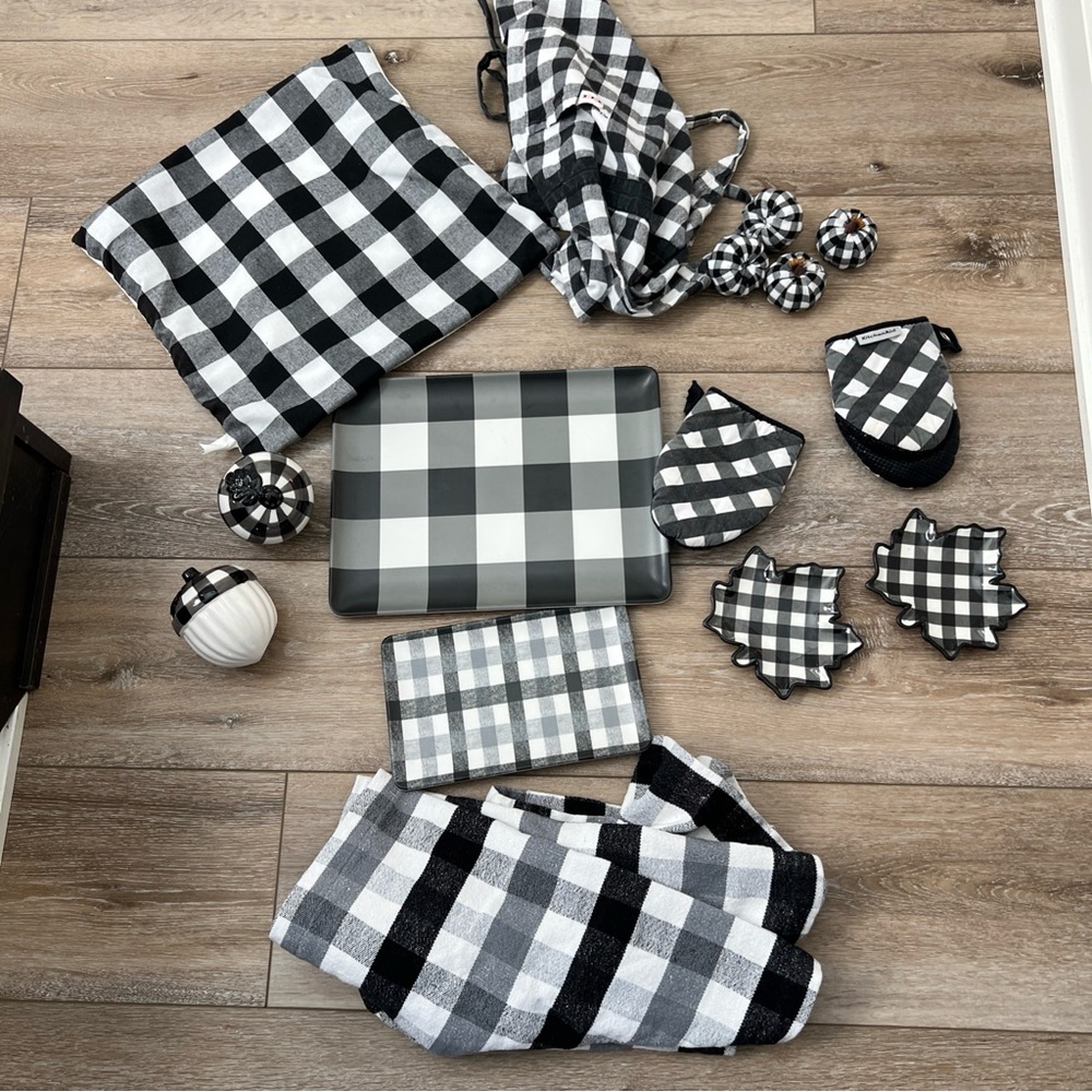 15 piece Buffalo plaid fall Halloween home decor